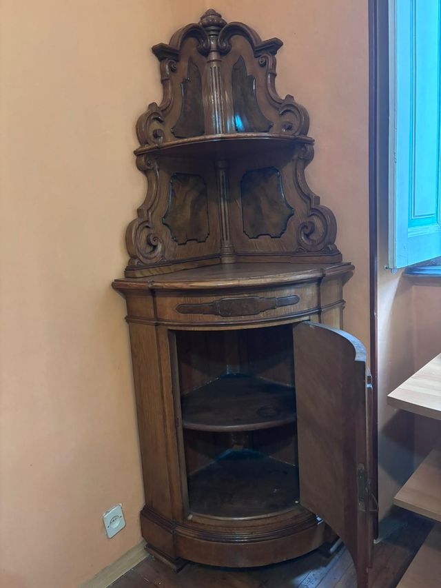 Mobile sala da pranzo in legno di noce e radica