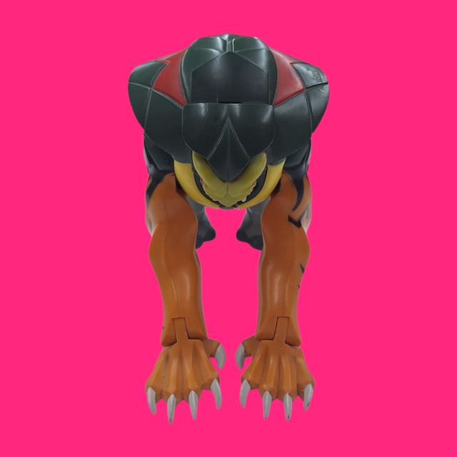 BESTIA DE ATAQUE HYBRIDON ACTION MAN