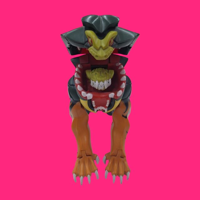 BESTIA DE ATAQUE HYBRIDON ACTION MAN