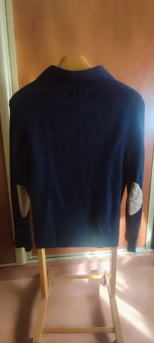 Cárdigan azul marino con coderas