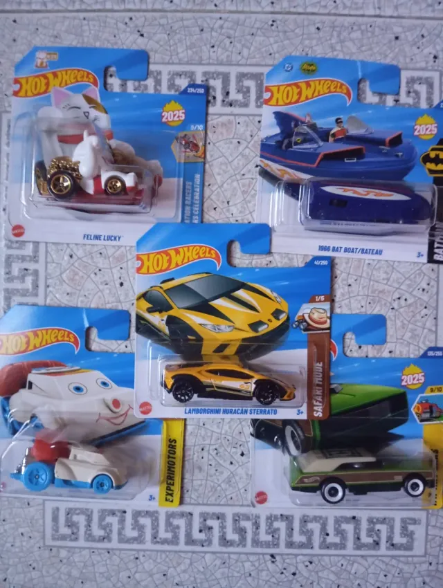 Lote 5 coches Hot Wheels