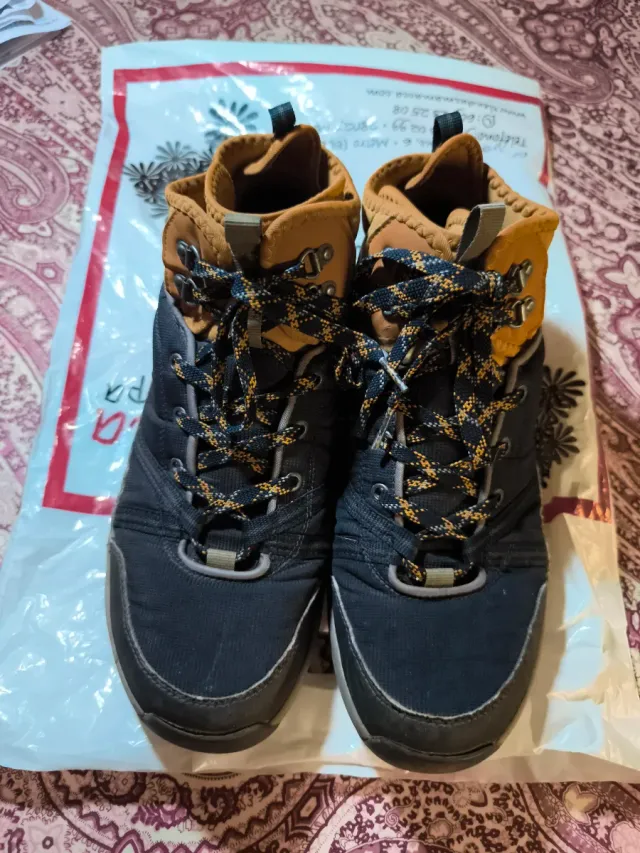 Botas de montaña Quechua Talla 42