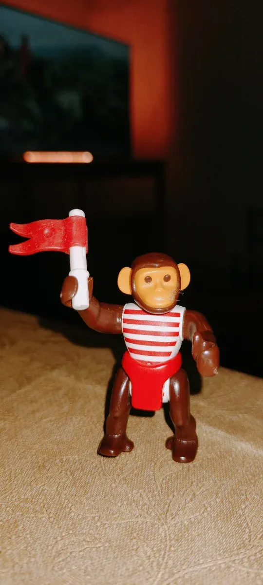 Playmobil Mono Circo con Bandera