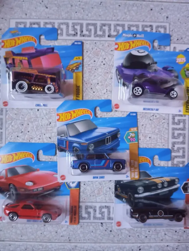 Lote 5 coches Hot Wheels