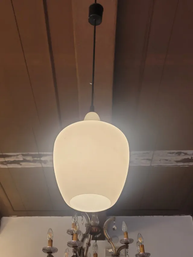 Lampada sospensione anni '60 vetro opalino