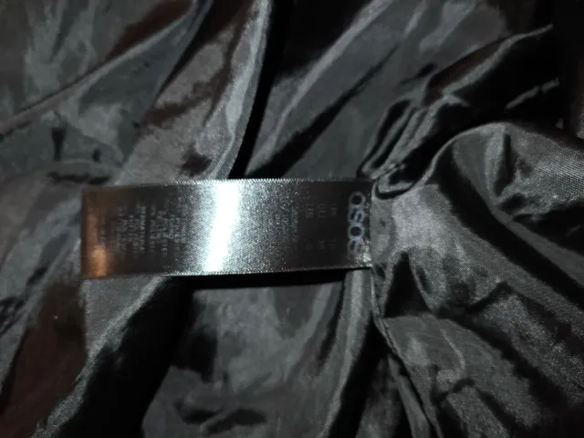 Chaqueta corta con relleno roja fruncida