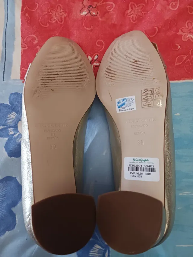 Zapatos Gloria Ortiz color plata