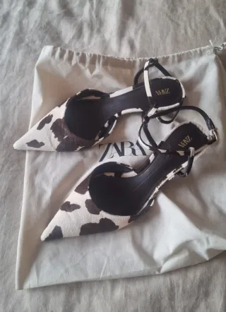 Salones Zara estampado vaca