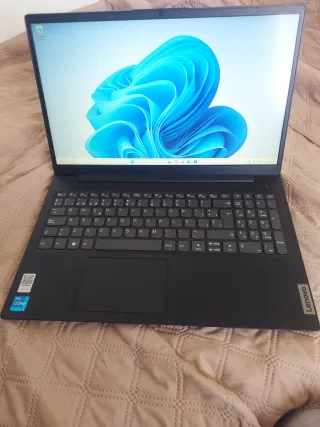 Portátil Lenovo i5 11ª Gen Negro