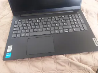 Portátil Lenovo i5 11ª Gen Negro
