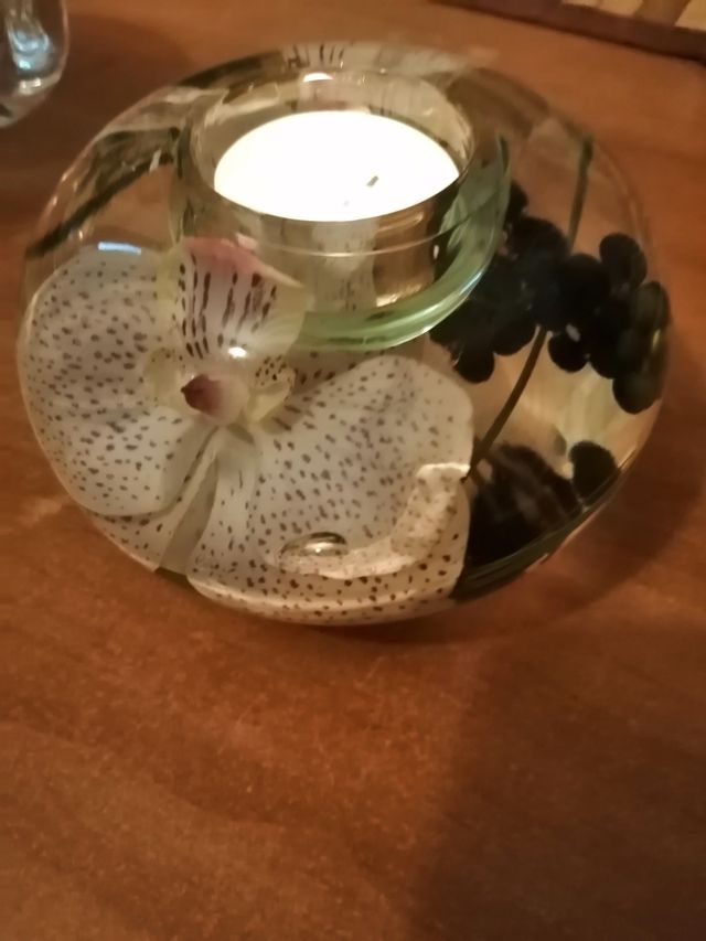 Portacandele in vetro con fiori