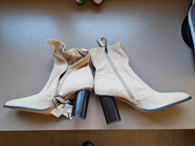 Botines Zara Beige Mujer Talla 40. Piel. Nuevos.
