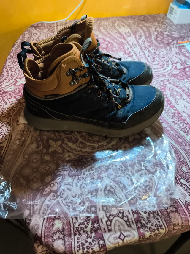 Botas de montaña Quechua Talla 40