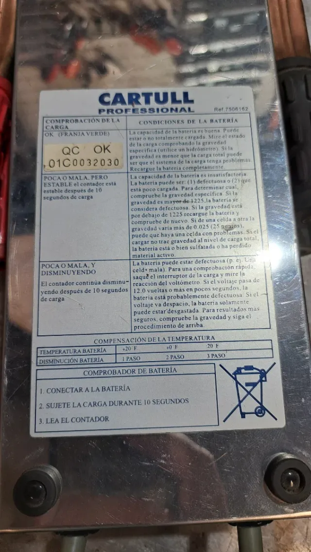 Comprobador de Baterías Analógico