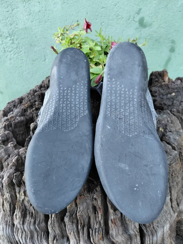 Pies de gato Simond grises. Talla 40