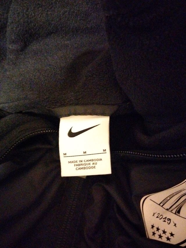 Chaqueta Nike Negra con Logo