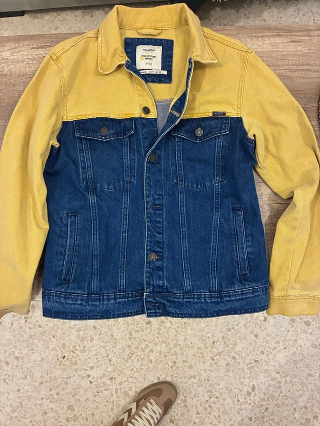 Chaqueta vaquera Pull&Bear azul y amarilla Talla M