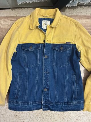 Chaqueta vaquera Pull&Bear azul y amarilla Talla M