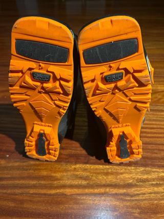 Botas de esquí Scarpa / Bastones Black Crows