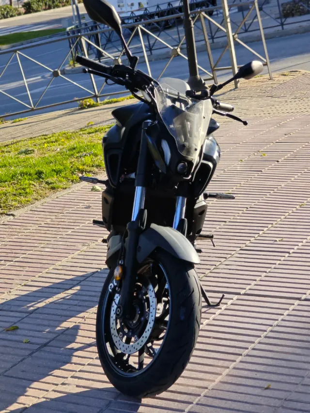 Yamaha MT07 Moto Negra
