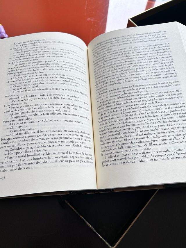 Los pilares de la tierra (Estuche) (EXITOS) (Sp...