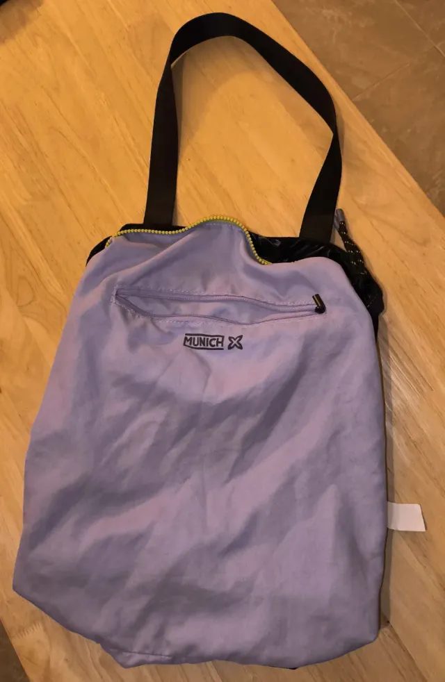 Bolso Munich Deep Tote Negro Metalizado