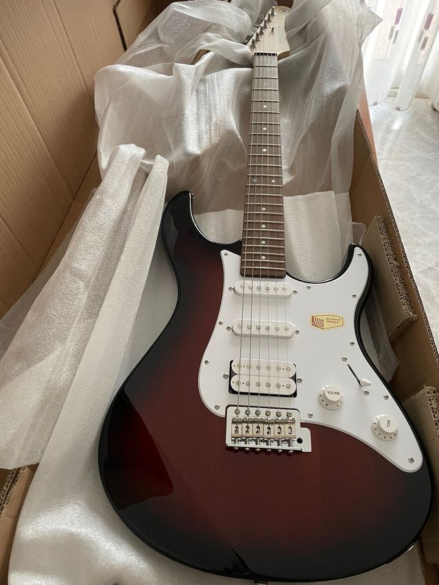 Yamaha Pacifica 112J OVS Guitarra Eléctrica