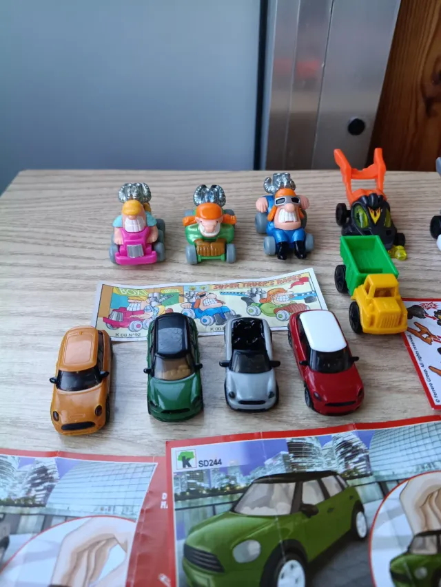 Kinder Sorpresa Macchine da Corsa