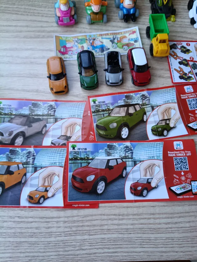 Kinder Sorpresa Macchine da Corsa