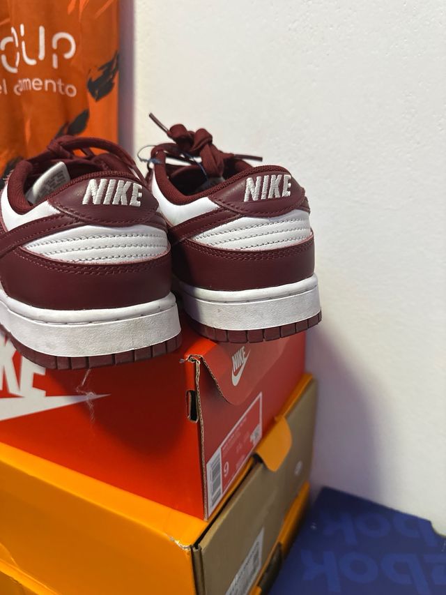 Nike Dunk Low Rosse e Bianche