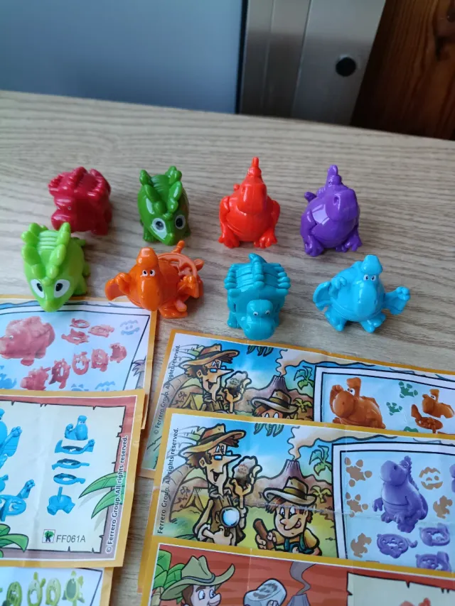 Kinder Sorpresa Dinosauri 8 Pezzi