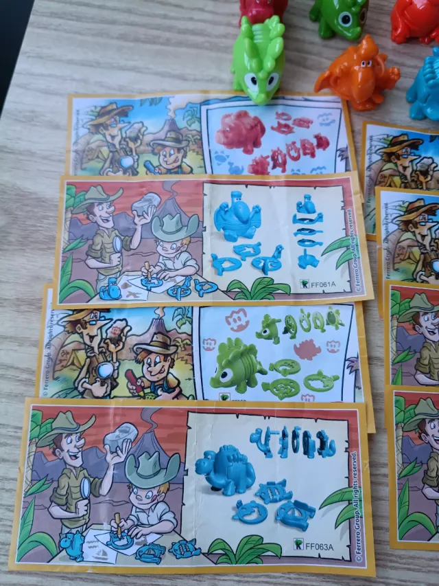 Kinder Sorpresa Dinosauri 8 Pezzi