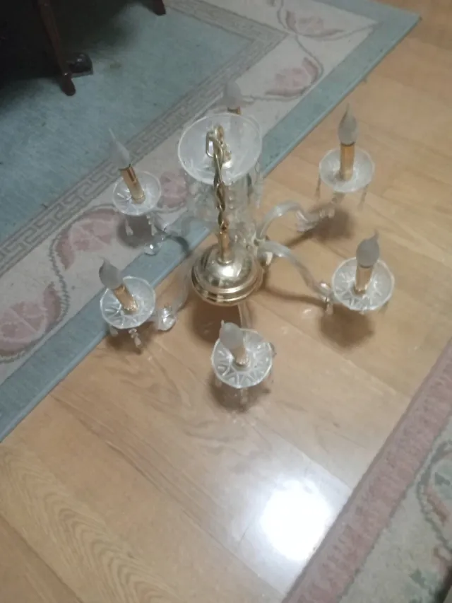 Lámpara de techo cristal y metal dorada