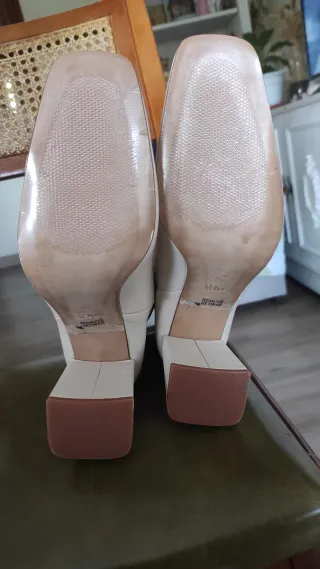 Botas altas Zara color beige, nuevas