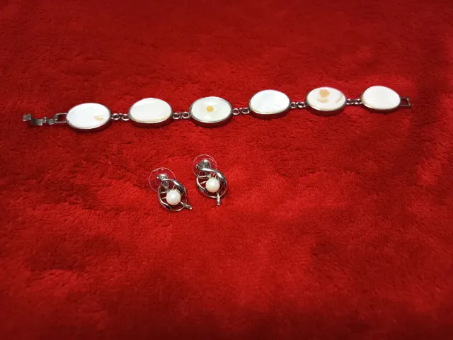 Set di bracciale e orecchini