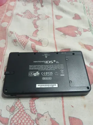 Nintendo DSi XL Viola