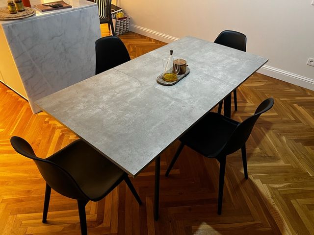 Mesa extensible 4-6 personas