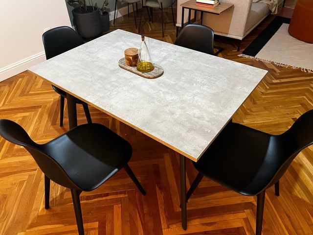 Mesa extensible 4-6 personas