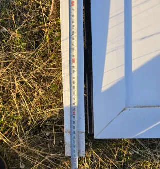 Puerta aluminio blanco 2 hojas