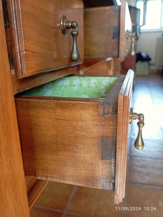 Scrivania in legno massello 5 cassetti