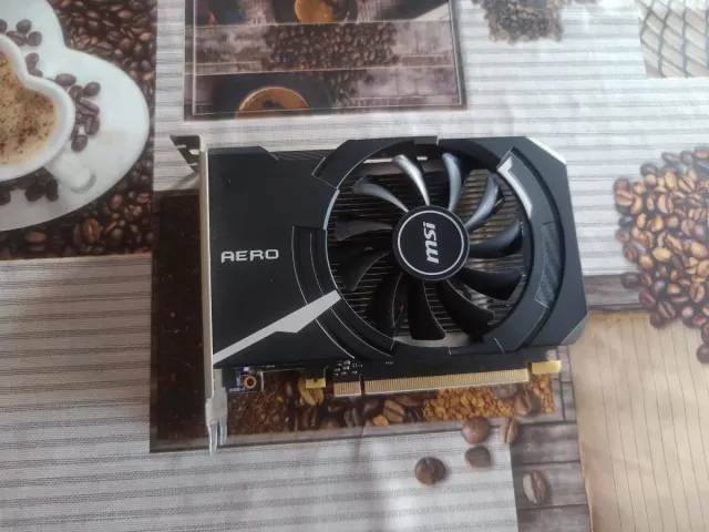 MSI Aero Tarjeta Gráfica 1030 2GB