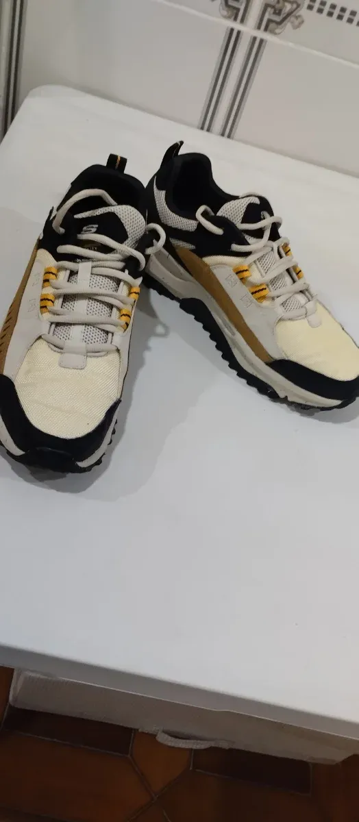 Zapatillas Skechers Hombre Beige/Negro