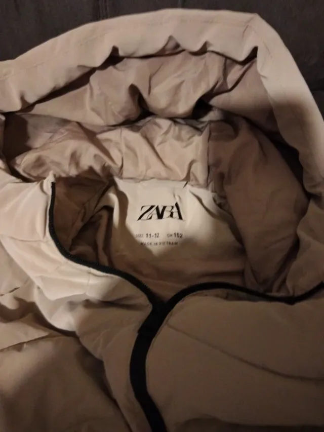 Parka niña beige con capucha