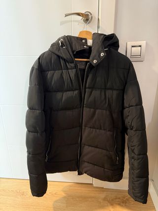 Abrigo acolchado Zara negro