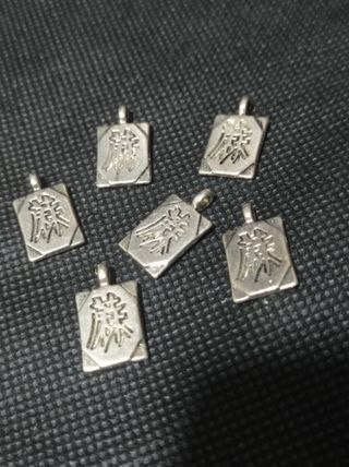Lote 19 pz Talismán Japonés Amor y Suerte colgante