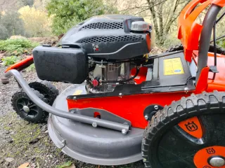 Desbrozadora de Ruedas Husqvarna DB551