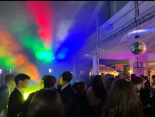 DISCOMÓVIL DJ SONIDO ILUMINAC PROFESIONAL EVENTOS