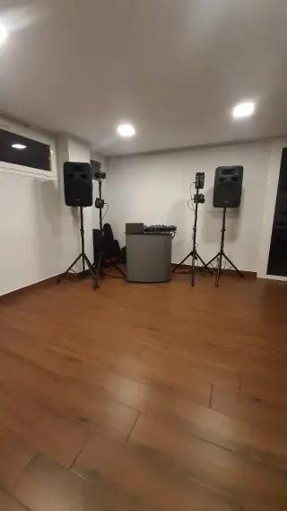 DISCOMÓVIL DJ SONIDO ILUMINAC PROFESIONAL EVENTOS