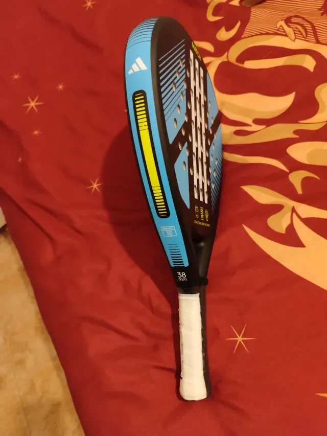 Pala de pádel Adidas Match