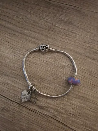 Pulsera Pandora con charms y embalaje original